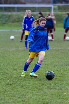 Bild 19 - B-Juniorinnen TSV Gnutz o.W. - SV Henstedt Ulzburg II : Ergebnis: ca. 5:0